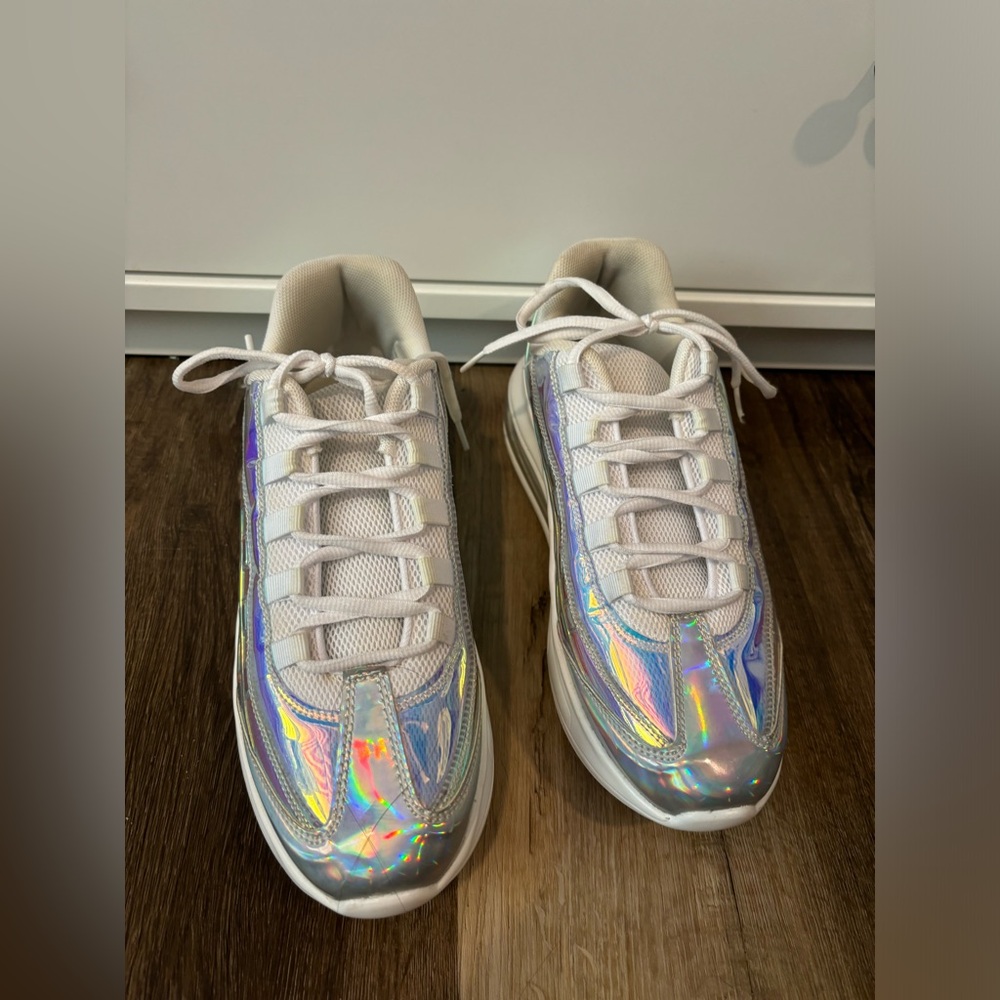 Berness holographic, tennis shoes. worn once